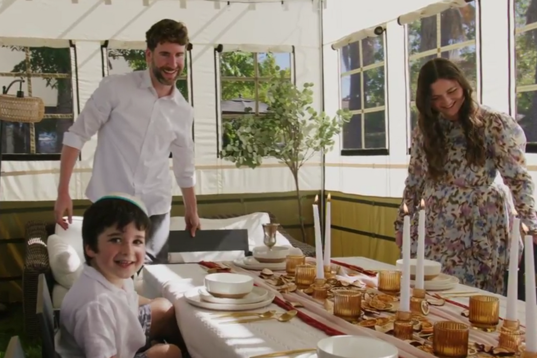 Everything You Need to Know About Eating in the Sukkah